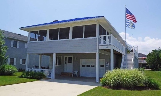 Lewes Maison | YEAR ROUND RENTALS AVAILABLE