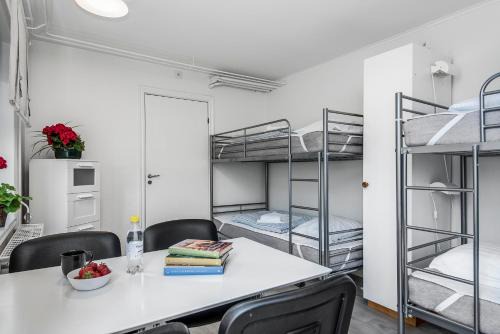 Svartinge Auberge | Tallbackens Gård & Vandrarhem
