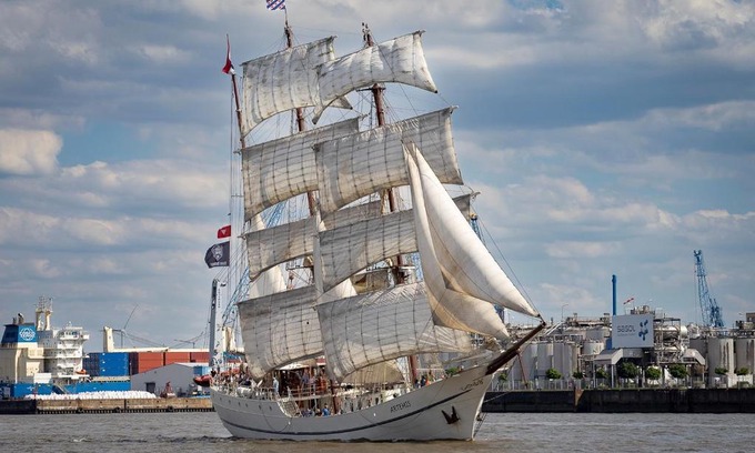 Mitte-Sud Hôtel | Tallship Artemis Bremerhaven