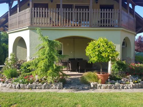 Balatonkeresztur Appartement | Tamási Villa