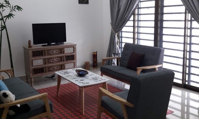 Johor Bahru Maison | Tampoi Homestay