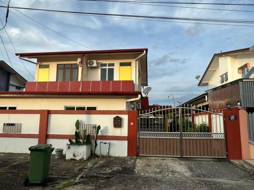 Miri Maison | Tang's Crib