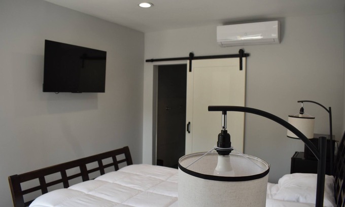 Tannersville Hôtel | Tannersville Village on Saw Mill Creek Room #1- 1 Queen