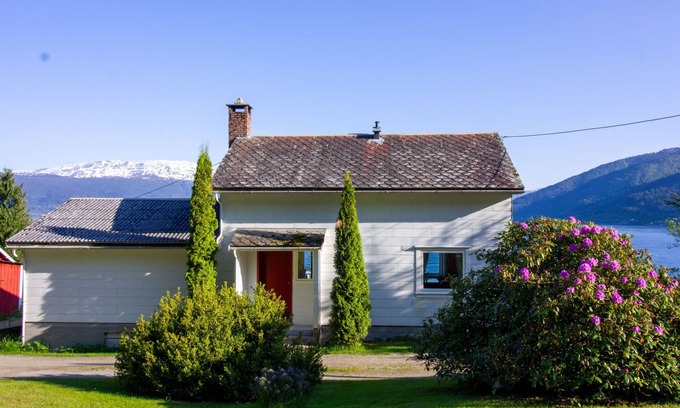 Balestrand Maison | Tantestova by Interhome