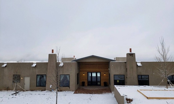 Ranchos De Taos Maison | Taos Country Club 5,000 sqft Guesthouse
