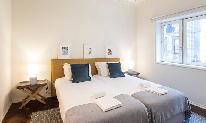 Boavista Appartement | Tasteful 2BR Flat in Art District by LovelyStay