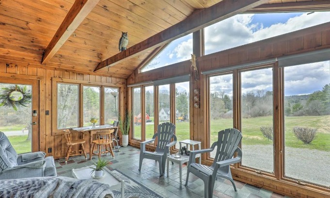 Westmoreland Maison | Tasteful Country Home on 5 Acres about 3 Mi to Lake!