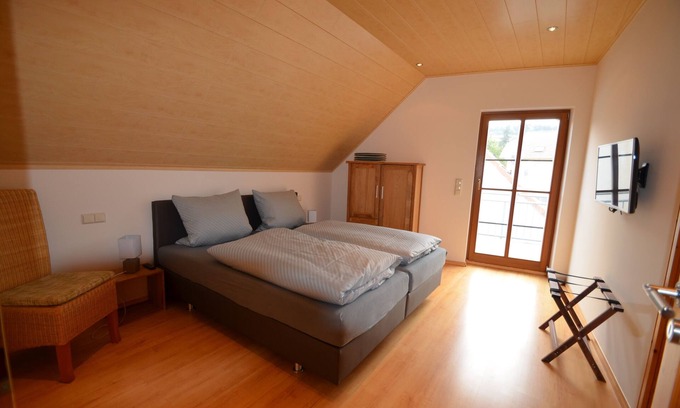 Gau-Heppenheim Appartement | Tasteful vacation apartment in the middle of the winery