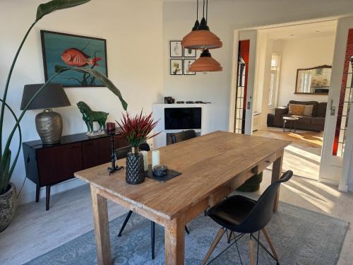 Municipality of Haarlem Appartement | Tastefull double story 2 bedroom appartment/house