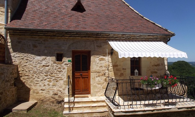 Cenac-et-Saint-Julien Cottage | Tastefully renovated, beautiful views, close to many sights and amenities.