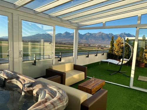 Poprad Appartement | Tatra billetee apartmán s luxusným výhľadom na VysokéTatry a súkromným wellness