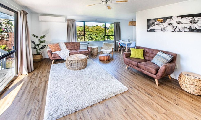 Hilltop Maison | Taupo Gem: Cozy & Private