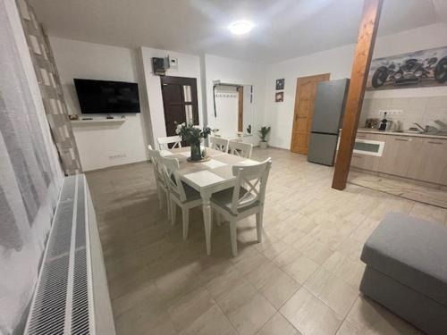 Monor Appartement | Taverna Apartman 2
