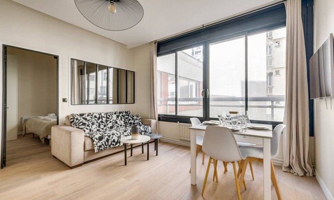 12th Arrondissement Appartement | TBS 58 - Appartement lumineux et spacieux à Paris