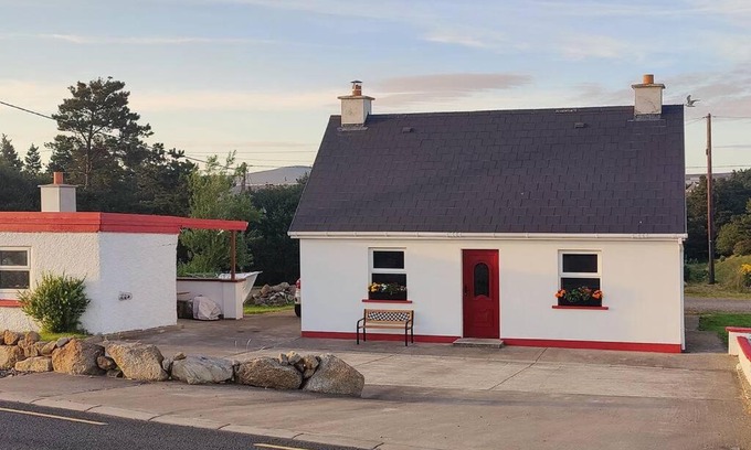 Bunbeg Maison | Teach Conal Sloper