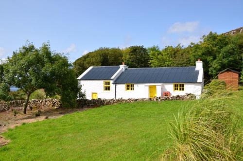 Downings Maison | Teachín - An Idyll of the Emerald Isle