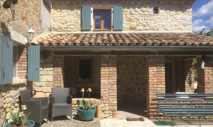 Bagard Maison | Télétravail dans un gîte à la campagne. Repos et calme garanti !