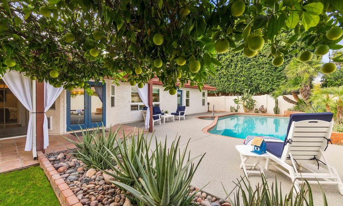 The Lakes Maison | Amazing Home at The Lakes in Tempe/ASU: Heated Pool + Spa + Pickleball + Gym!