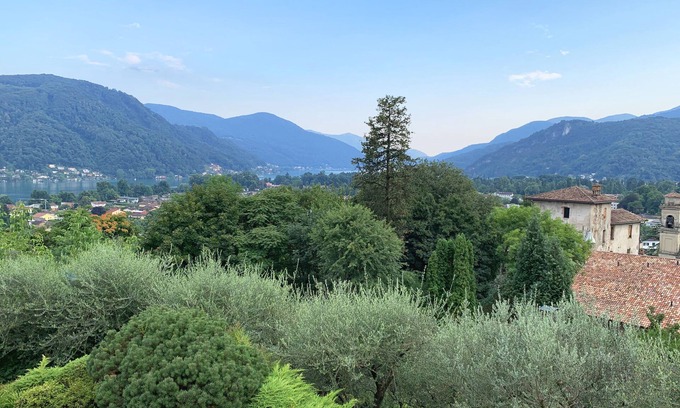 Magliaso Appartement | Temporary Home with lake view, relaxation in the Ticino sun.