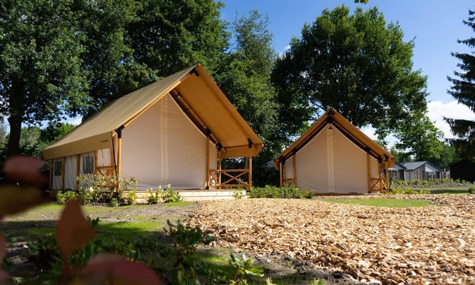 Mol Maison | Bonita tienda con baño y airco, cerca de un lago