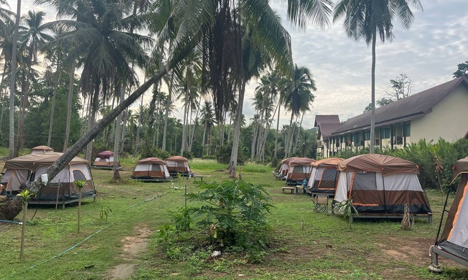 Ko Kood Location De VR | Tent Room