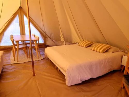 Auboncourt-Vauzelles Autre | Tente confortable pour 4 personnes