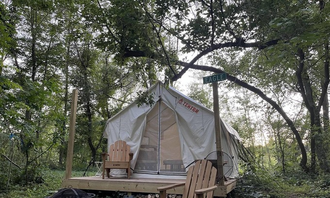 Camptown Location De VR | Tentrr Signature Site - River444 Eagle