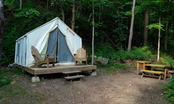 Ansted Location De VR | Tentrr State Park Site - WV Hawk's Nest State Park - Site D - Single Camp