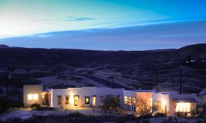 Terlingua Maison | Terlingua House (la maison d'hôtes originale de Big Bend Area)