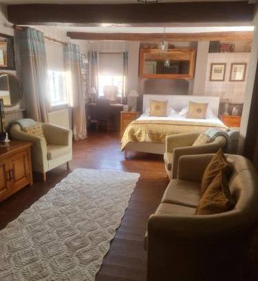 Wollerton Lit Et Petit-Déjeuner | Ternhill Farm House - 5 Star Guest Accommodation with optional award winning breakfast