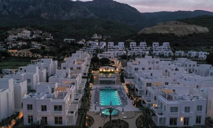 Kyrenia District Appartement | Terra A -1: Modern 1+1 Bahçe Daire