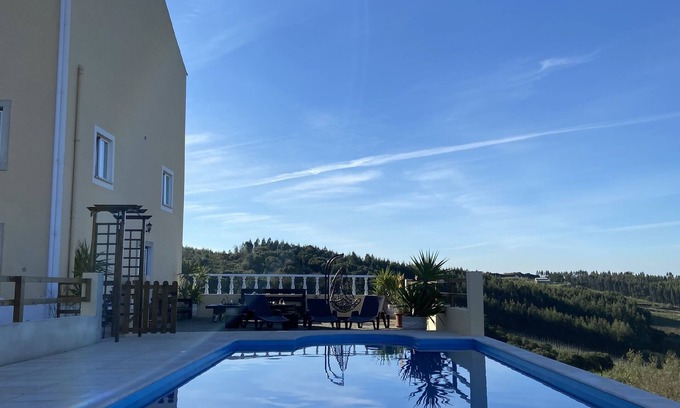 Cadaval Maison | Domaine Terra Luso Camelia