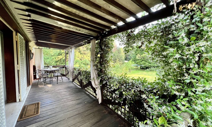 Lancenigo Appartement | Terrace Apartment w/firepit inside 4 acre park with Pool, 5m from Treviso