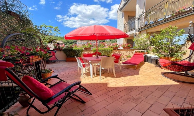 Spoleto Appartement | Terrazza Bella, voiture PAS nécessaire, centre de Spoleto, Rome 1 heure