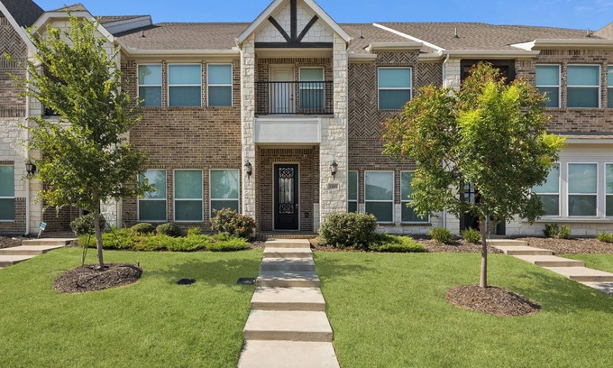 Farmers Branch Maison | Terrific 4BR Retreat - Prime DFW