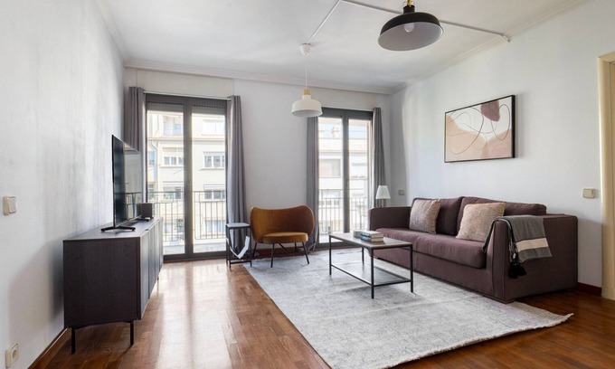 Sant Gervasi – la Bonanova Appartement | Terrific La Bonanova 2BR w/ Doorman & Rooftop Pool, by Blueground