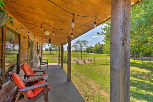 Collinsville Maison | Texas Countryside Retreat on 130 Acres!