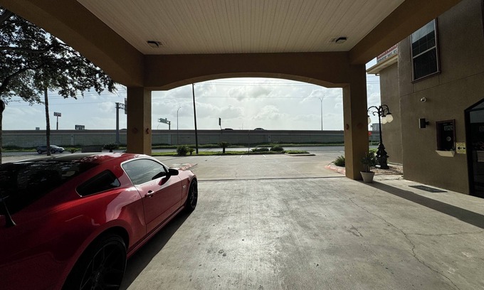 Edinburg Hôtel | Texas Inn and Suites City Center at University Dr.