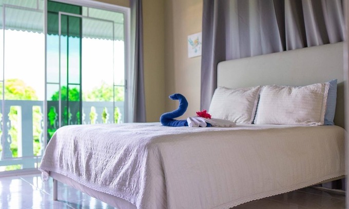 Tryall Villa | TGE: Modern 7bd-8bt - private chef- Pool