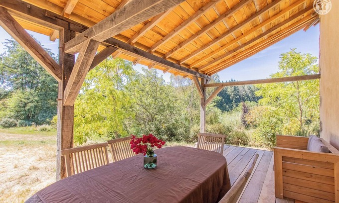 Pouilloux Maison | Thélème - POUILLOUX - Gîte