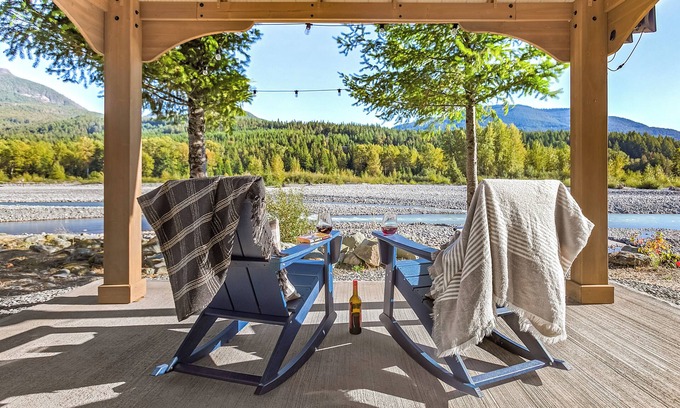 Packwood Cabine | Th River House- Riverfront cabin with hot tub, fire pit and gazebo- New Owner