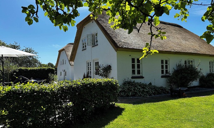 Lystrup Maison | Thatched country escape close to Aarhus
