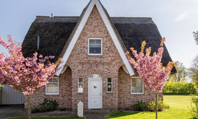 Poseritz Maison | Nouvelle chaumière avec une vue imprenable sur l'eau à droite sur la réserve naturelle