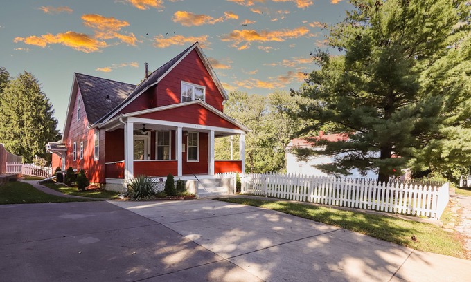 Lake Forest Estates Maison | The 1801 House: A beautiful historic home in the Ste Genevieve Historic District