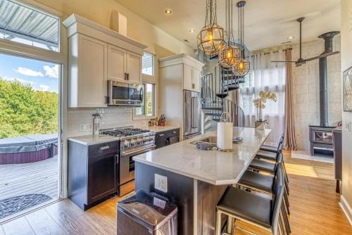 Miller Beach Maison | The Addition at Villa Santorini