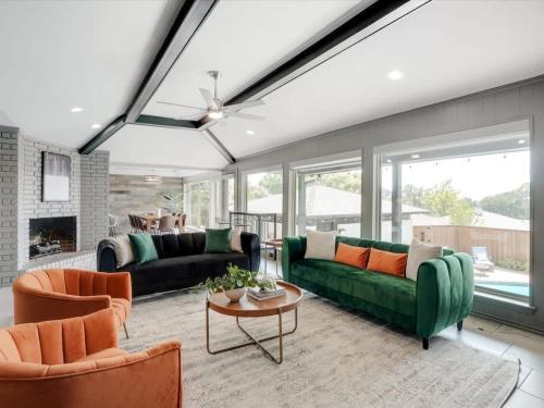 Rockwall Maison | The Alamo Abode - Lake View Pool Newly Renovated