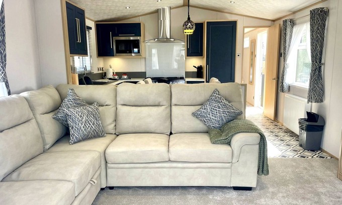Hornsea Maison | The Anchorage - Deluxe Caravan