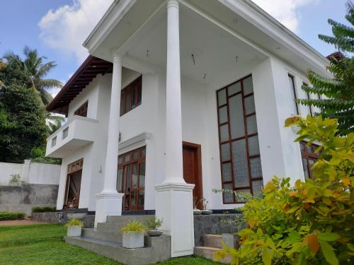 Makumbura Maison | "The Anchorage" of Field View
