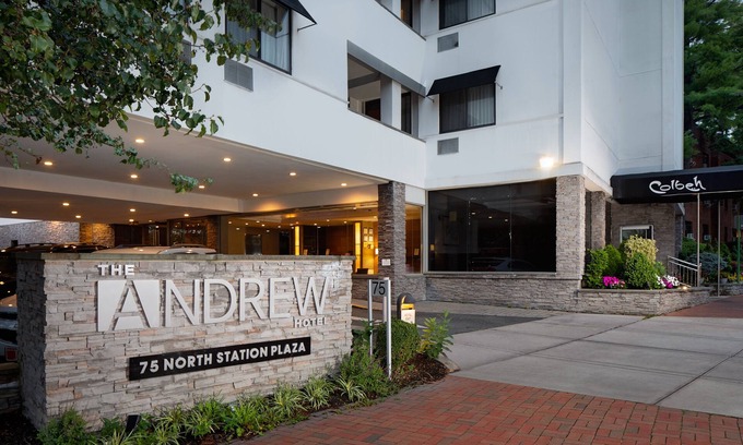 Great Neck Plaza Hôtel | The Andrew Hotel