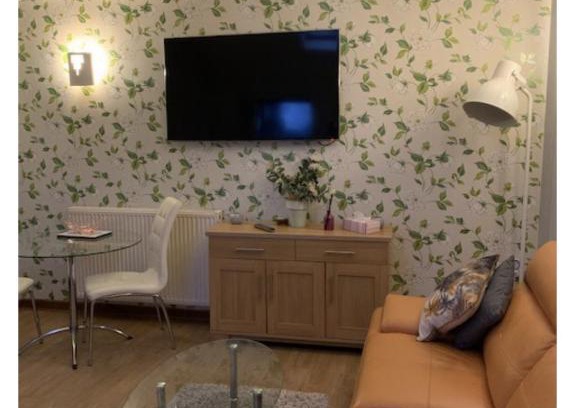 Cheddar Appartement | The Annex Apartment is on Cheddar Bridge Apartments